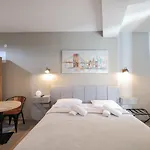 Elegance Studio Apartments